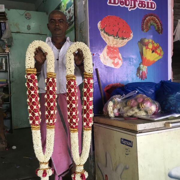 Order White & Rose Petals garlands from Seeman Malaragam